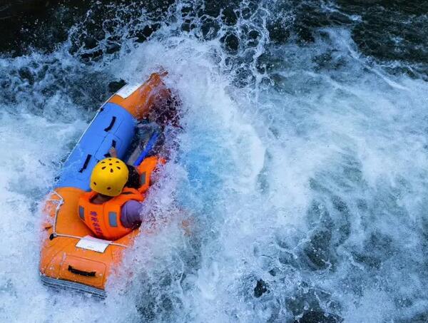 冲浪般的将军关漂流